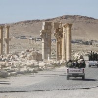 Kremlis: Sīrijas spēki ar Krievijas atbalstu atkarojuši Palmīru