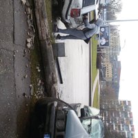 ФОТО: в Пурвциемсе столкнулись три машины; один человек пострадал