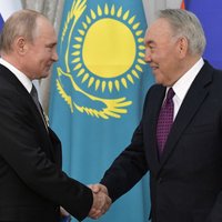 Nazarbajevs Putinu un Lukašenko apbalvo ar Nazarbajeva ordeni