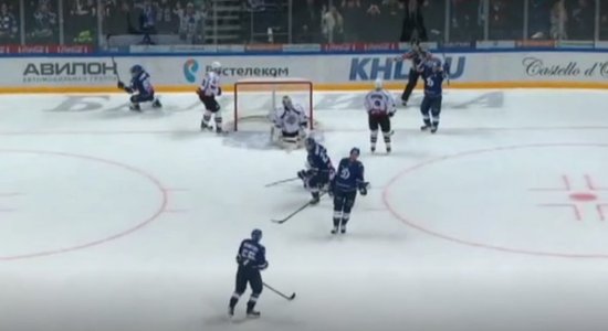 Video: Rīgas 'Dinamo' duelī pret Maskavas 'Dinamo' iegāž pēdējo minūšu noraidījumi
