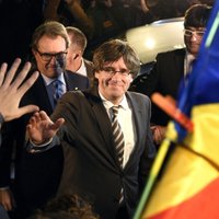 Katalonija virzās uz neatkarību; par jauno reģiona prezidentu ievēl Pudždemonu
