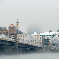 Foto: Rīga tinusies baltā sniega mētelītī
