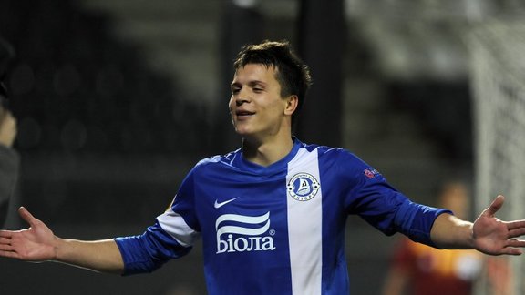 Dnipro s Yevhen Konoplyanka 