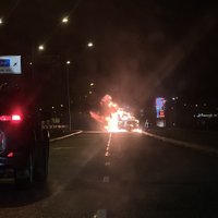В столице сгорел автобус Rīgas satiksme