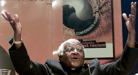 Miris Dienvidāfrikas 'valsts morāles kompass' bijušais arhibīskaps Desmonds Tutu