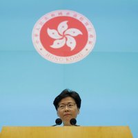 Honkongas līdere atvainojas par protestus izraisījušo likumprojektu