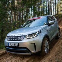 Braucienā uz Usmu izmēģināti jaunākie 'Latvijas Gada auto 2018' pretendenti