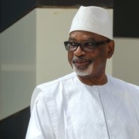 Mali prezidents atkāpies no amata