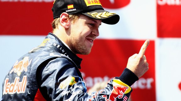 Fetels.podiums.SpaGP.2011_RedBull-G