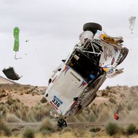 'Nāves cilpas' ar auto Dakaras rallijā