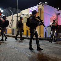 Uzbrukumā Austrumjeruzalemē ievainoti četri izraēliešu policisti