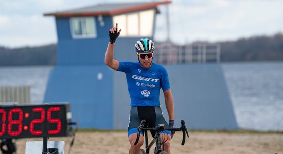 Aizraujošajās velokrosa sacensībās 'Salaspils Zīriņi CX' uzvar Bogdanovičs