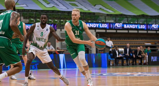 Latvijas basketbola izlases sastāvs 'aizlāpīts' ar Jāni Bērziņu
