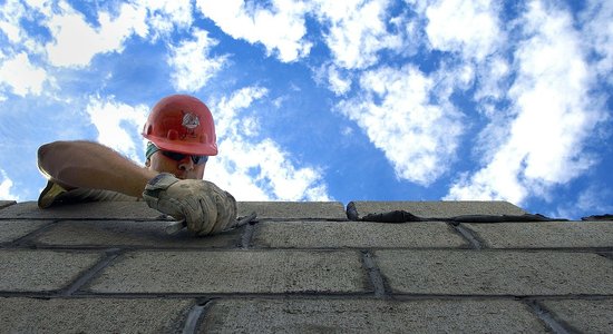 Būvnieku karteļa lietā CFLA varētu pārtraukt ES līdzekļu izmaksas par 12 realizācijas procesā esošiem objektiem