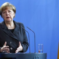 Merkele aicina nelolot cerības sarunās ar Putinu panākt pamieru Ukrainā