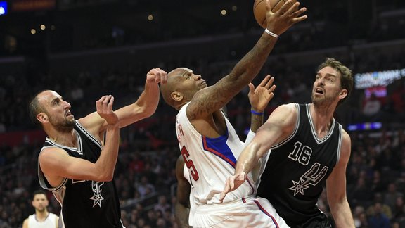 'Spurs' bez Bertāna viesos uzvar 'Clippers' basketbolistus 'Spurs' bez Bertāna viesos uzvar 'Clippers' basketbolistus