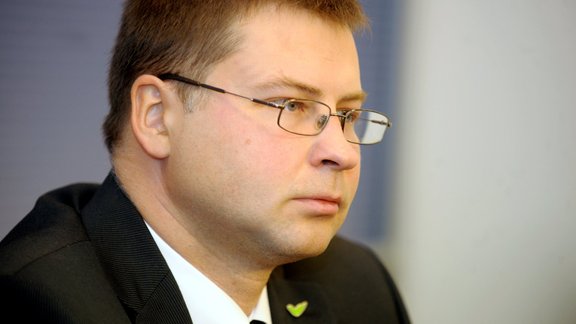 valdis dombrovskis