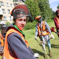 Летом латвийским и украинским школьникам предоставят 11 000 рабочих мест