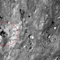 Mēness virsmas foto saskatīts kaut kas ļoti neparasts