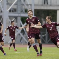 Latvijas futbolisti daudz uzbrūk un gūst vienus vārtus uzvarā pār Lihtenšteinu