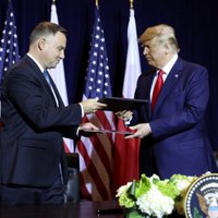 Tramps un Duda paraksta vienošanos par ASV militārās klātbūtnes paplašināšanu Polijā