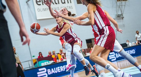 Latvijas basketbolistes svarīgā mačā pieveic Horvātiju un saglabā cerības EČ kvalifikācijā