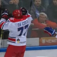 Video: Maskavas klubu derbijā KHL da Kosta gūst ļoti skaistus vārtus