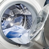 Astoņi iemesli, kāpēc veļas mazgāšanas laikā vajadzētu pievienot etiķi