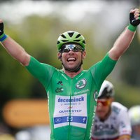 Kavendišs tuvojas Merksa rekordam pēc otrās uzvaras šā gada 'Tour de France' posmā