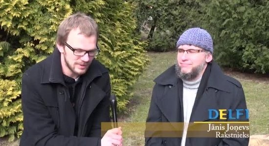 Video: Rakstnieks Jānis Joņevs intervē latviešu 'underground' mūzikas leģendu Māri Švernu