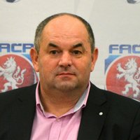 Aizdomās par korupciju arestēti Čehijas Futbola federācijas un Sporta savienības prezidenti