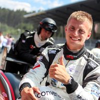 Autobraucējs Calko ar pārliecinošu uzvaru debitē FIA CEZ sacensību seriālā