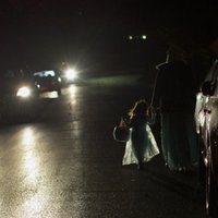 Traģiskais Helovīns ASV: dzīvību zaudējušas trīs meitenes svētku kostīmos