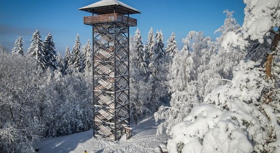 No kalna priekiem līdz ziemas copei un pirtiņai – idejas brīvdienām sniegotajā Alūksnē