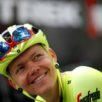 Latvieši 'Tour de France' 14. posmā finišē otrajā simtā