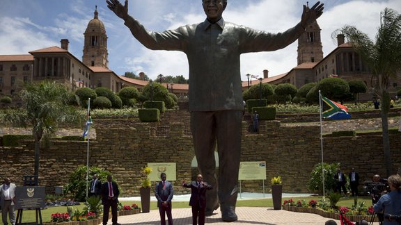 South Africa Mandela Mourning.JPEG-0931a