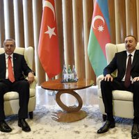 Apvērsuma mēģinājums Turcijā: Azerbaidžāna slēdz televīzijas kanālu