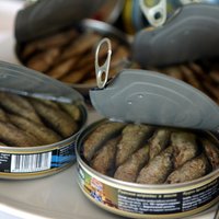 Еврокомиссия не считает эстонские и латвийские рыбные консервы опасными