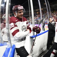 Latvijas hokejisti aizvada rezultatīvus mačus Čehijas čempionātā