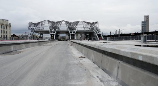 "Rail Baltica" primāri fokuss uz pamattrasi; atrod iespējas ietaupīt