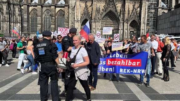 germany cologne pro-russian demonstration kolbasnikova