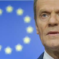 Tusks: 'Brexit' lietā iespējamas visas alternatīvas