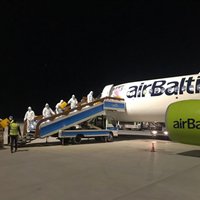 В воскресенье airBaltic доставит почти миллион масок и респираторов из Китая