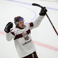 Latvijas U-20 hokeja izlasei Austrijā uzvara Četru nāciju kausa pirmajā spēlē