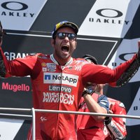Petruči aizraujošā sacīkstē izcīna savu pirmo 'MotoGP' uzvaru