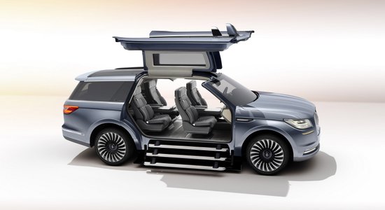 Jaunā 'Lincoln Navigator' prototips ar paceļamām durvīm