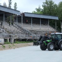 Smiltenes novadā noķer krietni iereibušu traktora vadītāju bez tiesībām