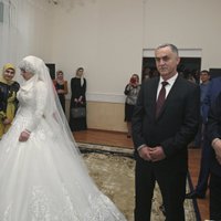 Čečenijā Kadirova sabiedrotais apņēmis otru sievu - 17 gadus vecu jaunieti