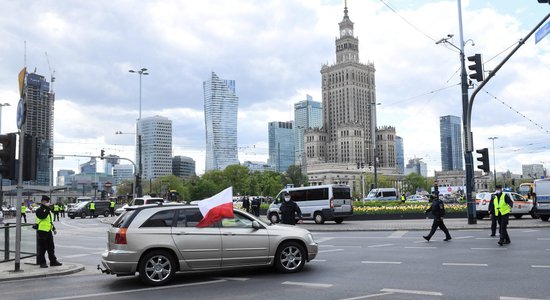 В центр Варшавы перестанут пускать старые автомобили