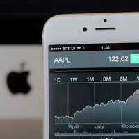 'Apple' uzaudzē tirgus vērtību līdz 710 miljardiem ASV dolāru un uzstāda jaunu pasaules rekordu